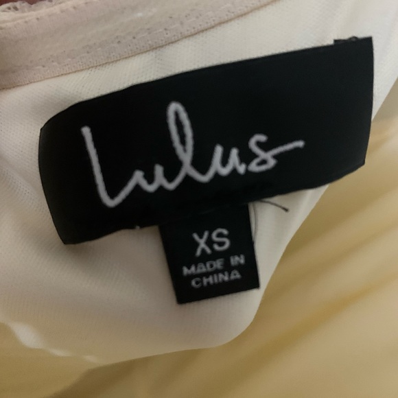 Cream, off-the-shoulder dress, by Lulu’s, size XS - Picture 4 of 4